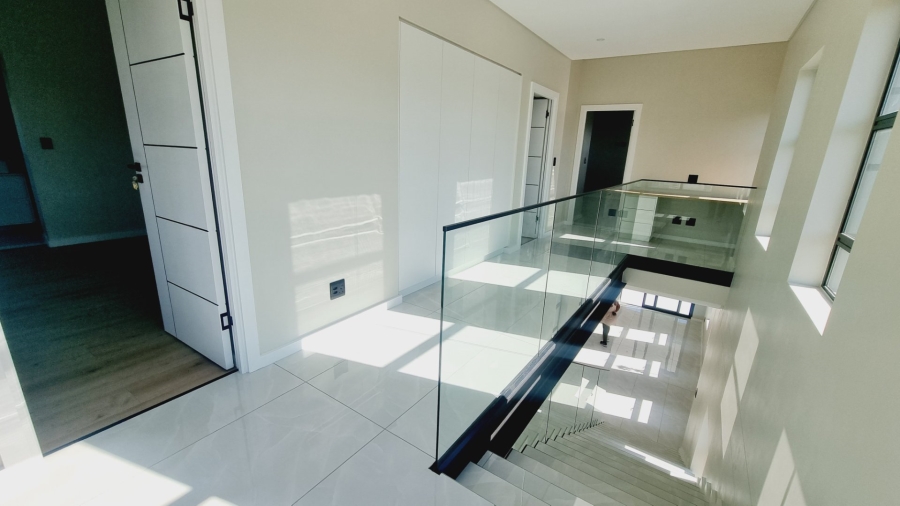 3 Bedroom Property for Sale in Sandown Western Cape